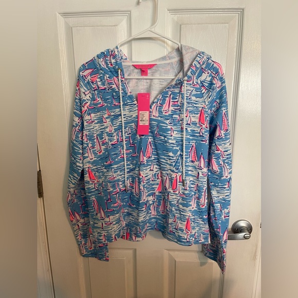 Lilly Pulitzer Tops - NWT Lilly Pulitzer Kiawah Crop Hoodie
